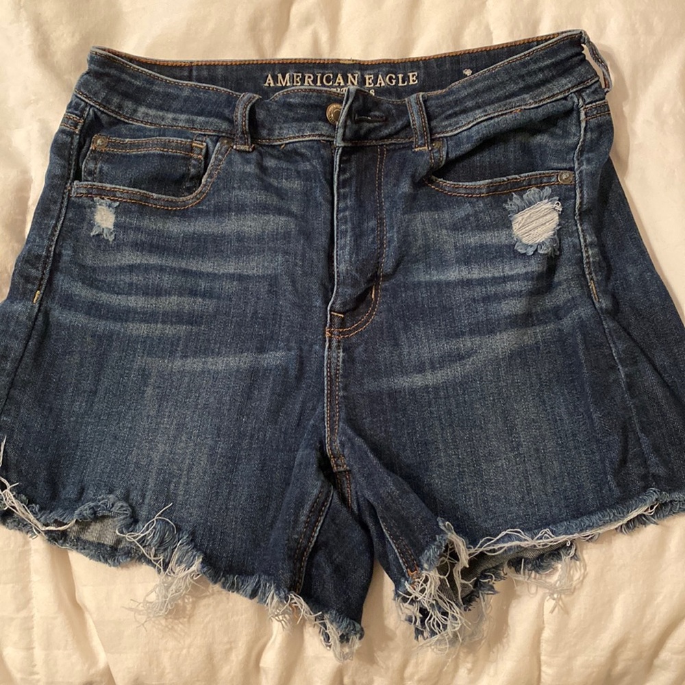 American Eagle SIZE 8 next level Stretch demon shorts